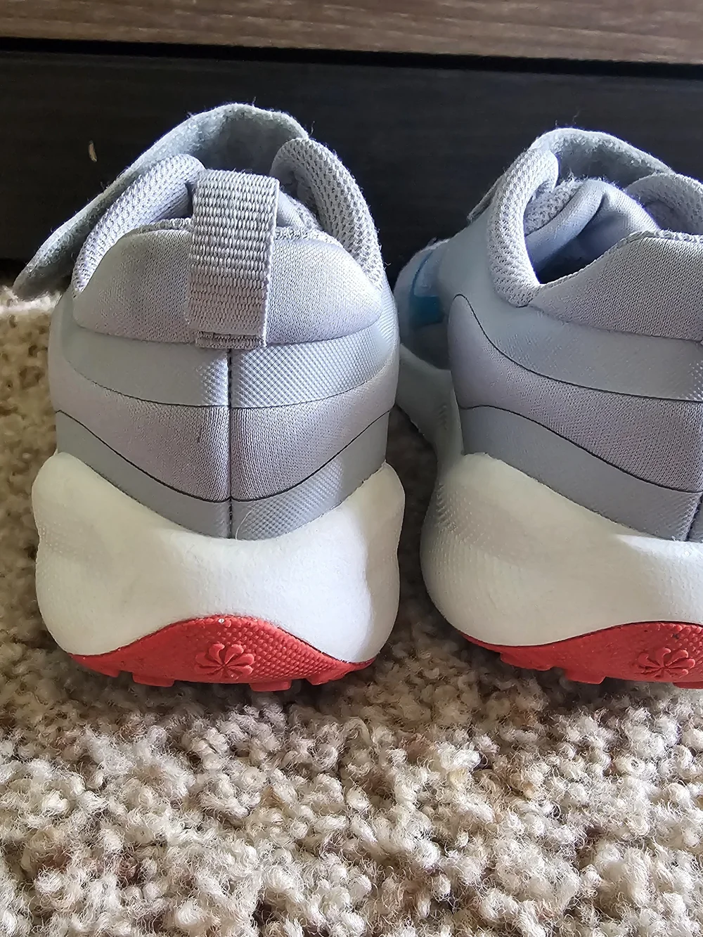 Nike Kids Light Gray Sneakers with Teal Swoosh 13